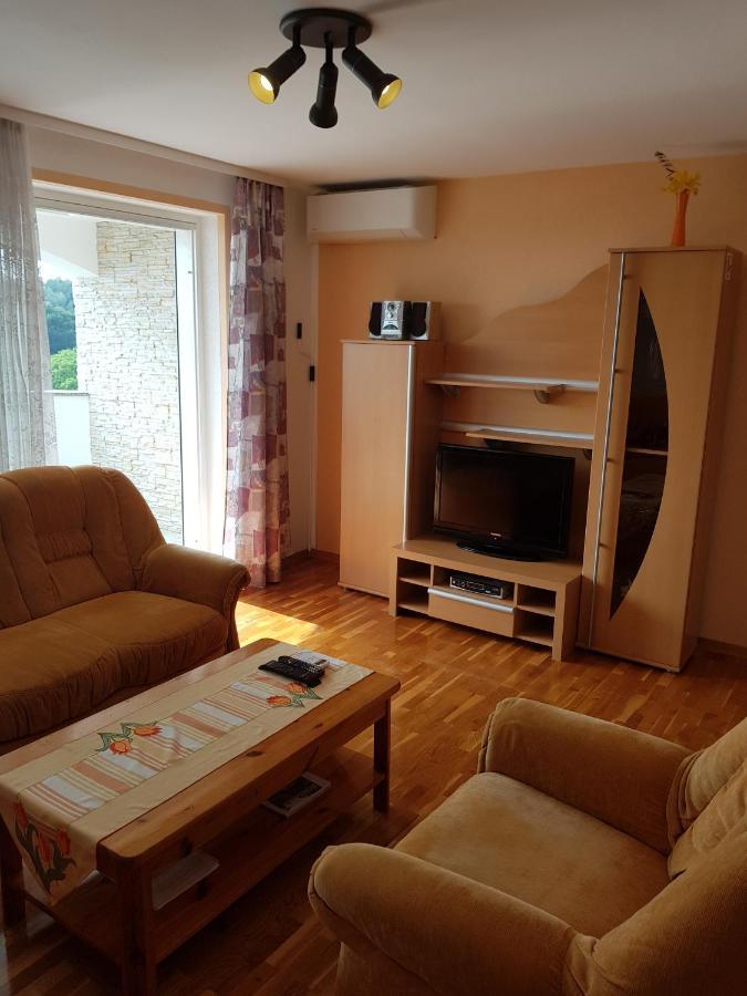 Apartmani Krajnovic Fažana Exterior foto